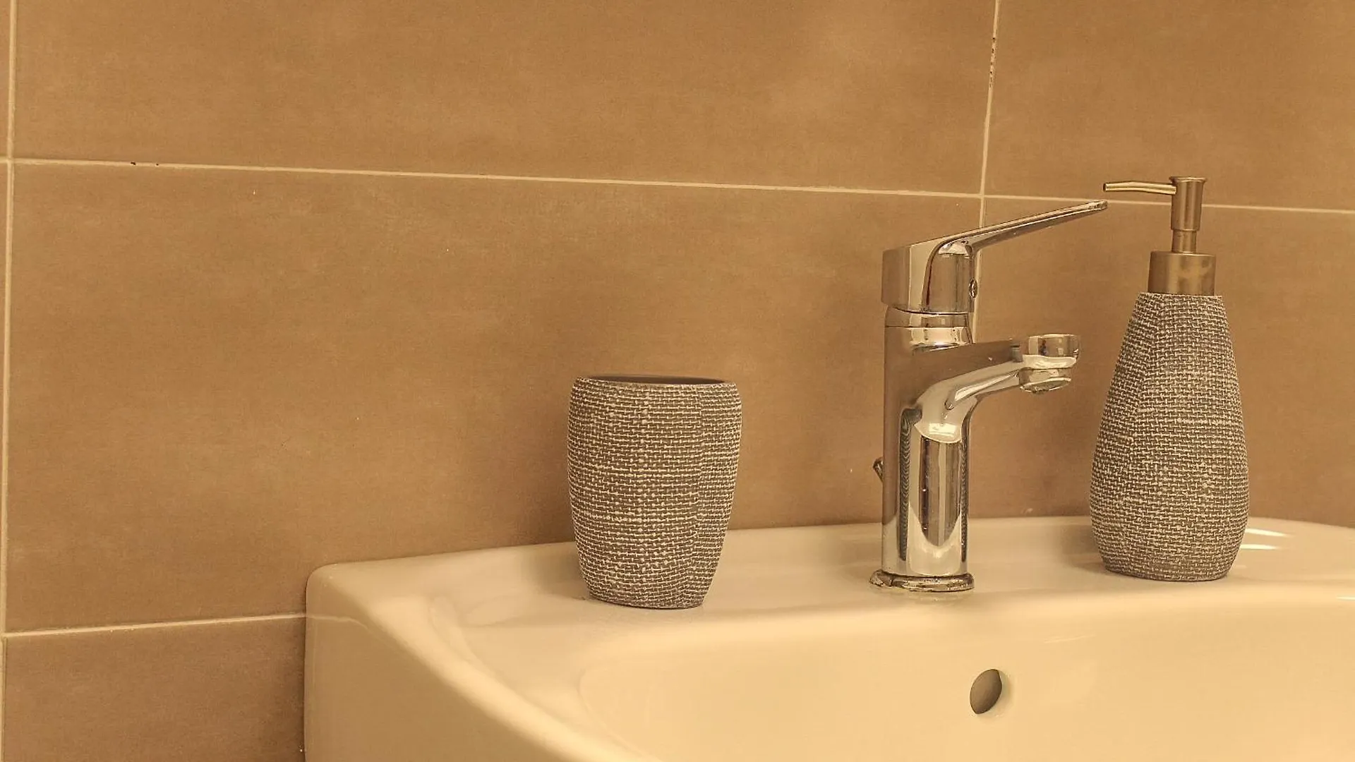 Bed & Breakfast La Casetta Di Matteo - Sciuti Apartment Palermo Italy